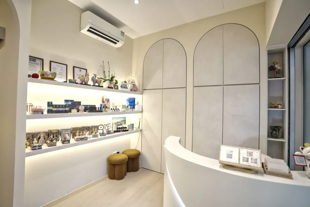 531 Upper Cross Street